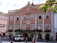 Hauptplatz mit Rathaus